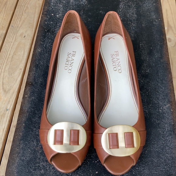 Franco Sarto women’s Brown Buckle kitten heel  7.5 - Picture 6 of 13